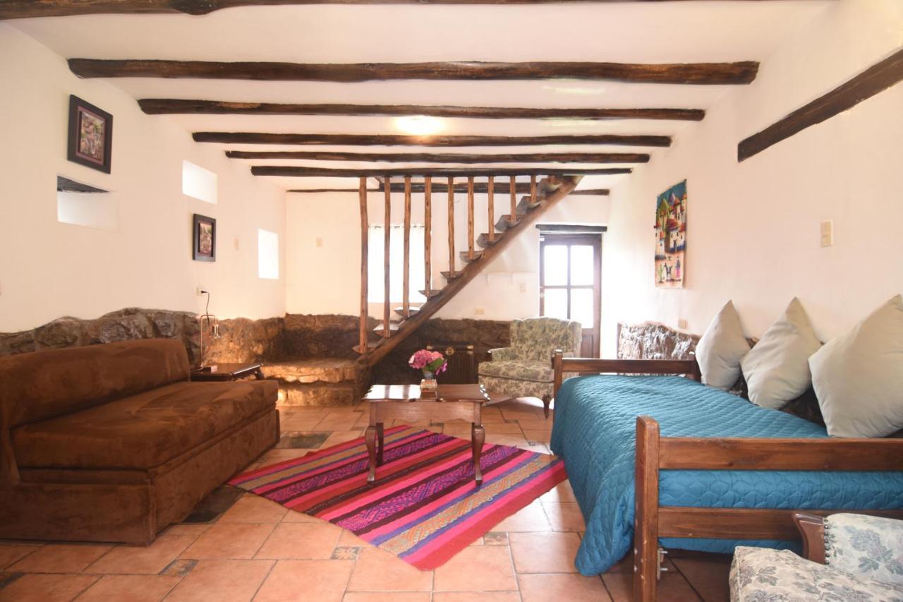 Lizzy Wasi Urubamba Hotell Exteriör bild