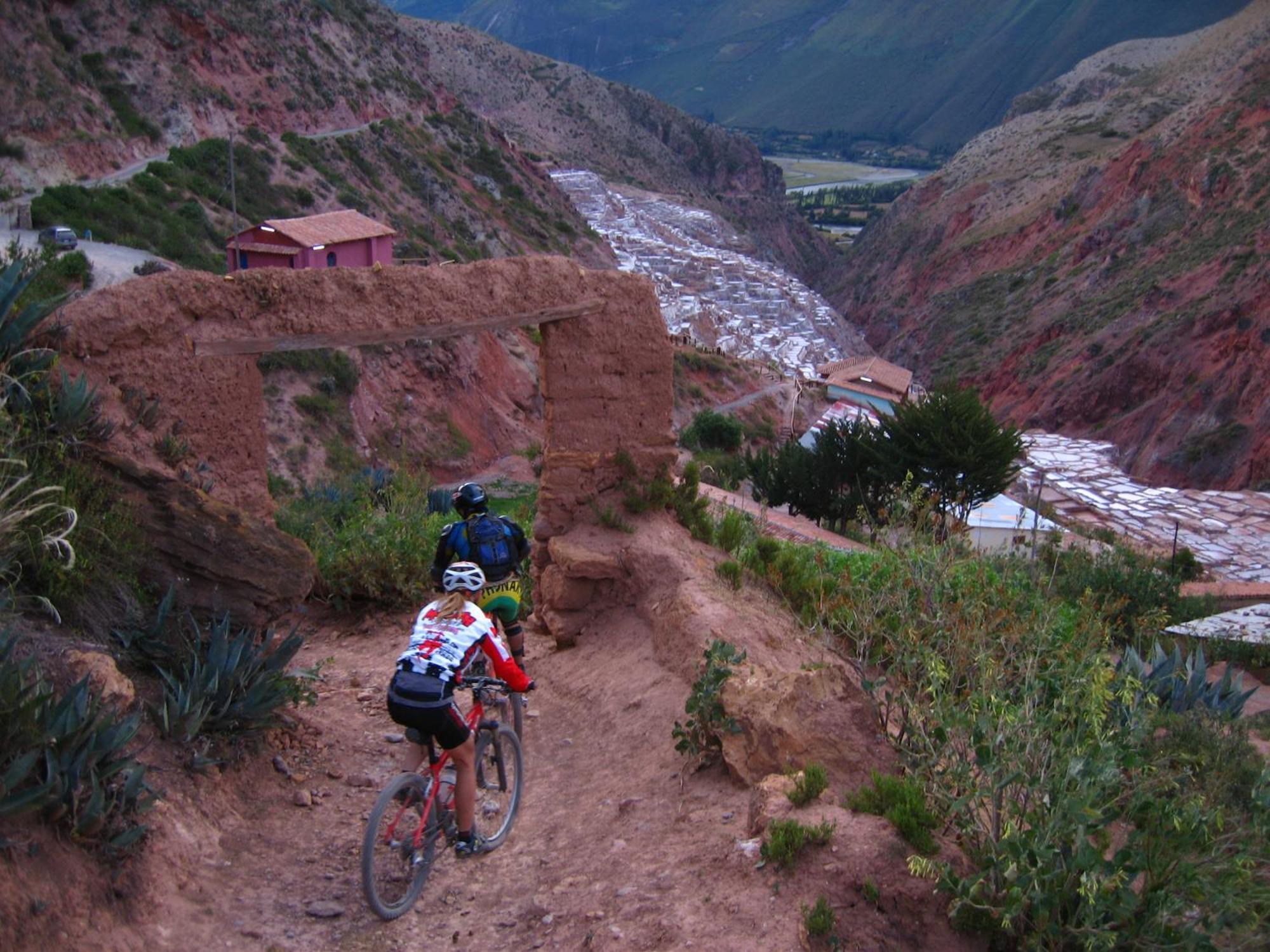 Lizzy Wasi Urubamba Hotell Exteriör bild